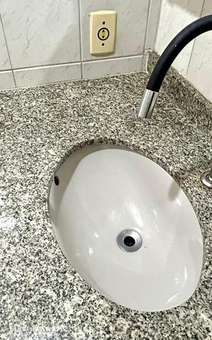 Apartamento à venda com 63m², 2 quartos e 1 vaga Apartamento à venda com 63m², 2 quartos e 1 vagaBanheiro