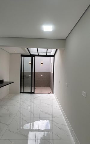 Casa à venda com 100m², 3 quartos e 2 vagas Casa à venda com 100m², 3 quartos e 2 vagasCozinha