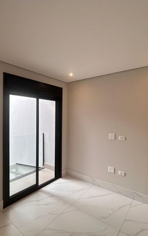 Casa à venda com 100m², 3 quartos e 2 vagas Casa à venda com 100m², 3 quartos e 2 vagasQuarto 1 - Suíte 1