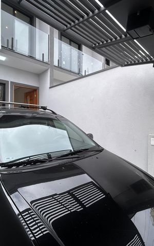 Casa à venda com 100m², 3 quartos e 2 vagas Casa à venda com 100m², 3 quartos e 2 vagasGaragem