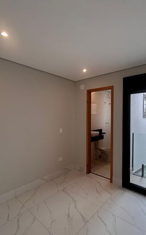 Casa à venda com 100m², 3 quartos e 2 vagas Casa à venda com 100m², 3 quartos e 2 vagasQuarto 1 - suíte 1