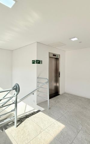 Apartamento à venda com 87m², 2 quartos e 2 vagas Apartamento à venda com 87m², 2 quartos e 2 vagasHall Apartamento