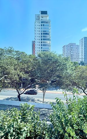 Apartamento à venda com 87m², 2 quartos e 2 vagas Apartamento à venda com 87m², 2 quartos e 2 vagasVista