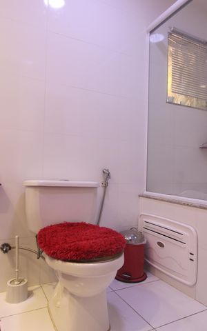 Casa à venda com 424m², 3 quartos e 5 vagasBanheiro da suíte 2