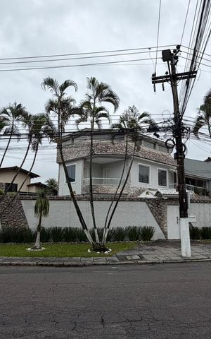 Casa à venda com 424m², 3 quartos e 5 vagas
