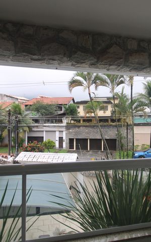 Casa à venda com 424m², 3 quartos e 5 vagasSuíte 2 - Varanda