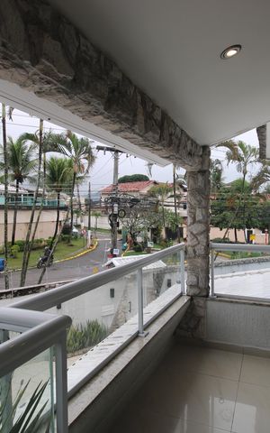Casa à venda com 424m², 3 quartos e 5 vagasSuíte 1 - Varanda