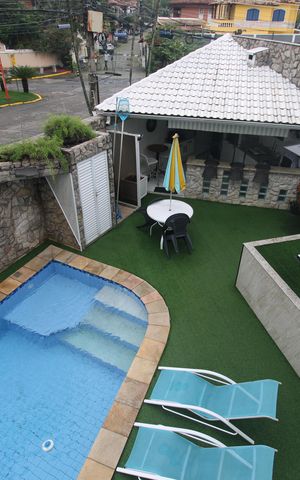 Casa à venda com 424m², 3 quartos e 5 vagasQuarto - Varanda