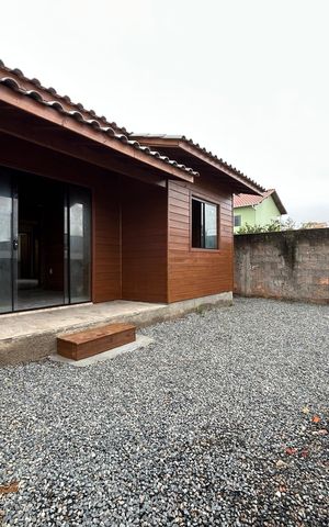 Casa para alugar com 82m², 2 quartos e 3 vagas Casa para alugar com 82m², 2 quartos e 3 vagasÁrea externa