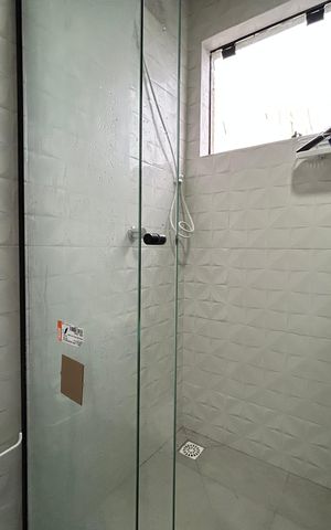 Casa para alugar com 82m², 2 quartos e 3 vagas Casa para alugar com 82m², 2 quartos e 3 vagasBanheiro