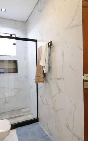 Casa à venda com 200m², 3 quartos e 2 vagasBanheiro