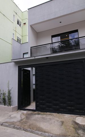Casa à venda com 200m², 3 quartos e 2 vagasFachada