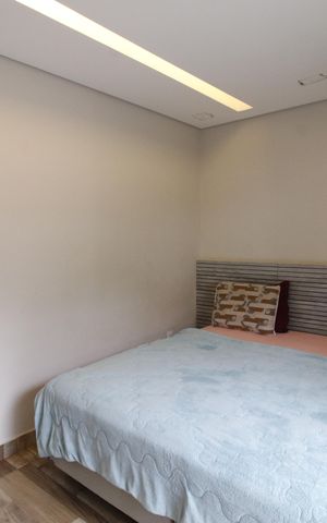 Casa à venda com 200m², 3 quartos e 2 vagasSuíte 1