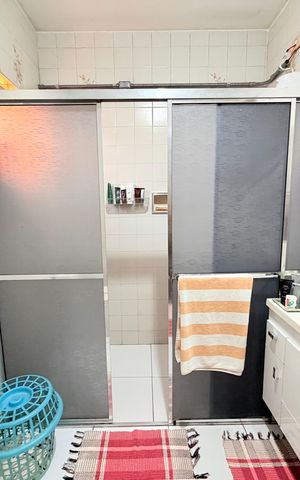 Casa à venda com 260m², 3 quartos e 2 vagas