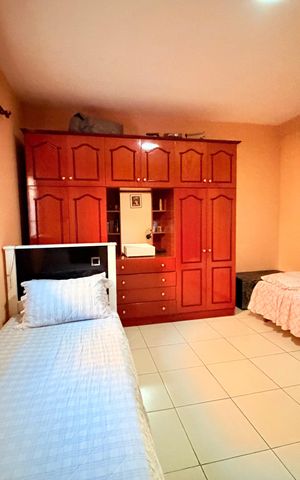 Casa à venda com 260m², 3 quartos e 2 vagas