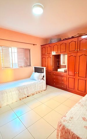 Casa à venda com 260m², 3 quartos e 2 vagas