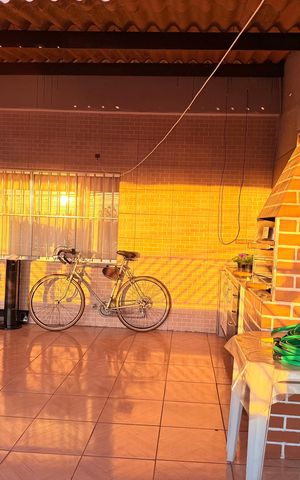 Casa à venda com 260m², 3 quartos e 2 vagas