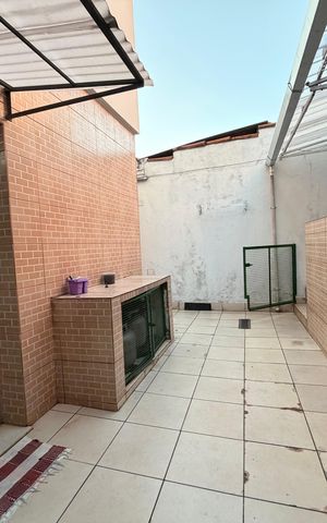 Casa à venda com 260m², 3 quartos e 2 vagas