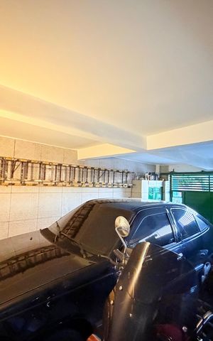 Casa à venda com 260m², 3 quartos e 2 vagas