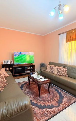 Casa à venda com 260m², 3 quartos e 2 vagas
