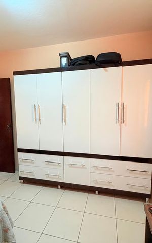 Casa à venda com 260m², 3 quartos e 2 vagas