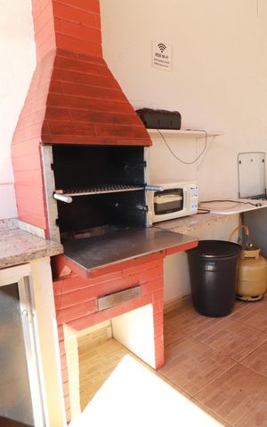 Casa para alugar com 200m², 2 quartos e 3 vagasCozinha 