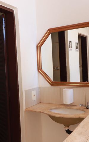 Casa para alugar com 200m², 2 quartos e 3 vagasBanheiro 2