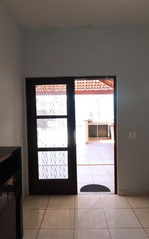Casa para alugar com 200m², 2 quartos e 3 vagasSala