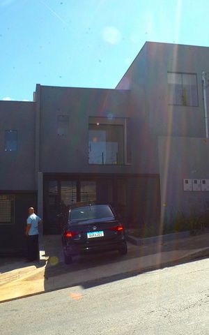 Casa à venda com 88m², 2 quartos e 2 vagasFachada