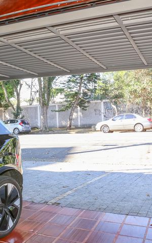 Casa à venda com 125m², 2 quartos e 3 vagas Casa à venda com 125m², 2 quartos e 3 vagasGaragem