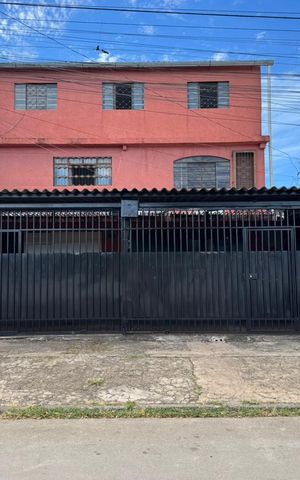 Casa à venda com 320m², 2 quartos e 4 vagas Casa à venda com 320m², 2 quartos e 4 vagasFachada