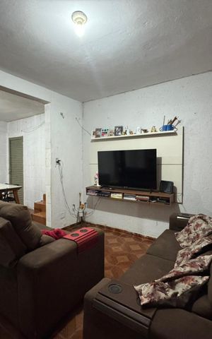 Casa à venda com 320m², 2 quartos e 4 vagas Casa à venda com 320m², 2 quartos e 4 vagasSala de Estar