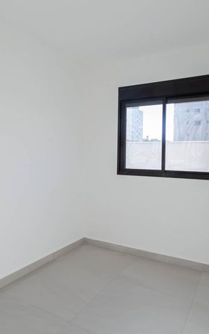 Apartamento à venda com 179m², 3 quartos e 2 vagas Apartamento à venda com 179m², 3 quartos e 2 vagasQuarto 2