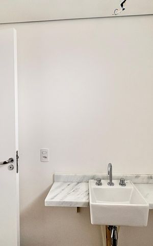 Apartamento à venda com 100m², 3 quartos e 2 vagas Apartamento à venda com 100m², 3 quartos e 2 vagasBanheiro da Suíte
