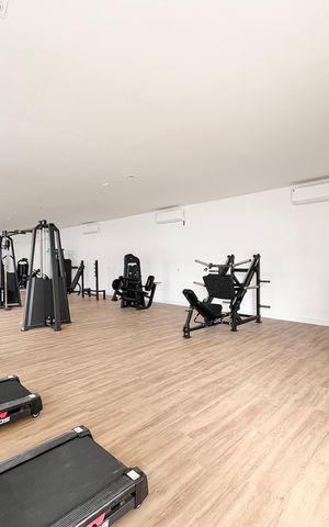 Apartamento à venda com 100m², 3 quartos e 2 vagas Apartamento à venda com 100m², 3 quartos e 2 vagasÁrea comum - Academia