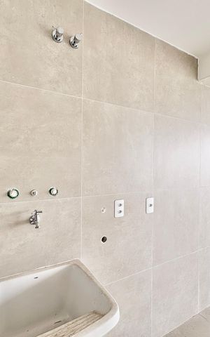 Apartamento à venda com 100m², 3 quartos e 2 vagas Apartamento à venda com 100m², 3 quartos e 2 vagasÁrea de Serviço