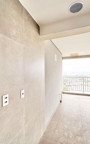 Apartamento à venda com 100m², 3 quartos e 2 vagas Apartamento à venda com 100m², 3 quartos e 2 vagasÁrea de Serviço/ Varanda