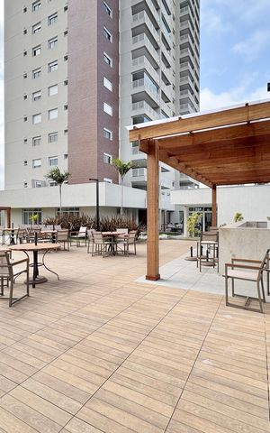 Apartamento à venda com 100m², 3 quartos e 2 vagas Apartamento à venda com 100m², 3 quartos e 2 vagasÁrea comum - Piscina