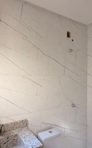 Casa à venda com 180m², 3 quartos e 3 vagas Casa à venda com 180m², 3 quartos e 3 vagasBanheiro da Suíte 2