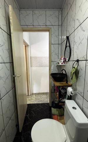 Casa para alugar com 80m², 2 quartos e 1 vaga Casa para alugar com 80m², 2 quartos e 1 vagaBanheiro