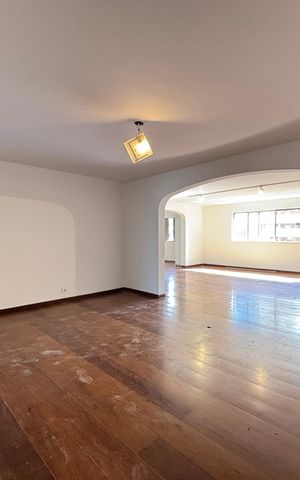 Apartamento para alugar com 280m², 3 quartos e 2 vagas Apartamento para alugar com 280m², 3 quartos e 2 vagasSala