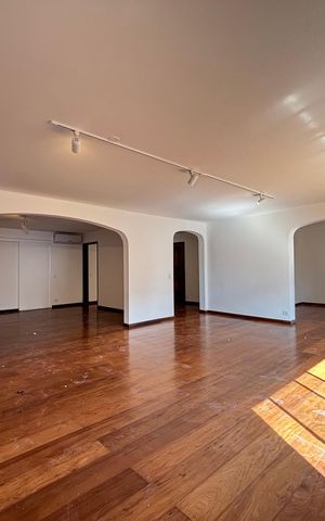 Apartamento para alugar com 280m², 3 quartos e 2 vagas Apartamento para alugar com 280m², 3 quartos e 2 vagasSala