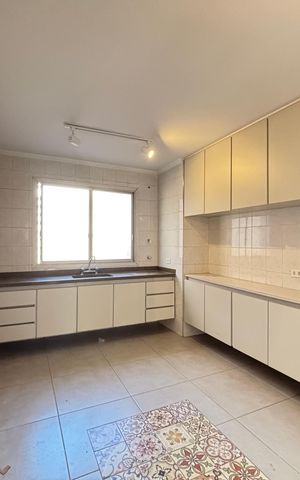 Apartamento para alugar com 280m², 3 quartos e 2 vagas Apartamento para alugar com 280m², 3 quartos e 2 vagasCozinha