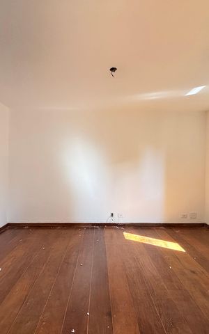 Apartamento para alugar com 280m², 3 quartos e 2 vagas Apartamento para alugar com 280m², 3 quartos e 2 vagasSala