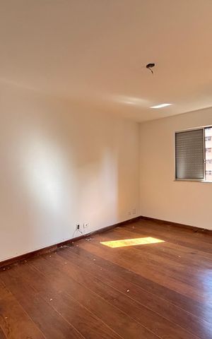 Apartamento para alugar com 280m², 3 quartos e 2 vagas Apartamento para alugar com 280m², 3 quartos e 2 vagasSala