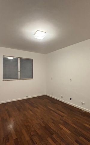 Apartamento para alugar com 280m², 3 quartos e 2 vagas Apartamento para alugar com 280m², 3 quartos e 2 vagasQuarto 1