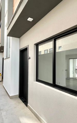 Casa de condomínio à venda com 137m², 3 quartos e 2 vagas Casa de condomínio à venda com 137m², 3 quartos e 2 vagasFachada da Casa
