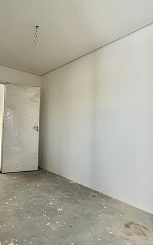 Casa de condomínio à venda com 137m², 3 quartos e 2 vagas Casa de condomínio à venda com 137m², 3 quartos e 2 vagasSuite 1
