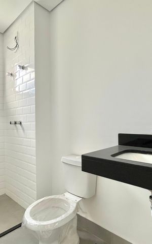 Casa de condomínio à venda com 137m², 3 quartos e 2 vagas Casa de condomínio à venda com 137m², 3 quartos e 2 vagasBanheiro da Suíte 1