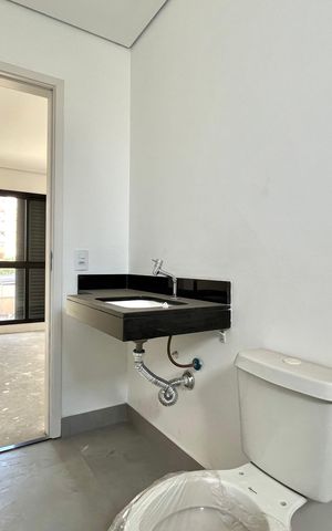 Casa de condomínio à venda com 137m², 3 quartos e 2 vagas Casa de condomínio à venda com 137m², 3 quartos e 2 vagasBanheiro da Suíte 2
